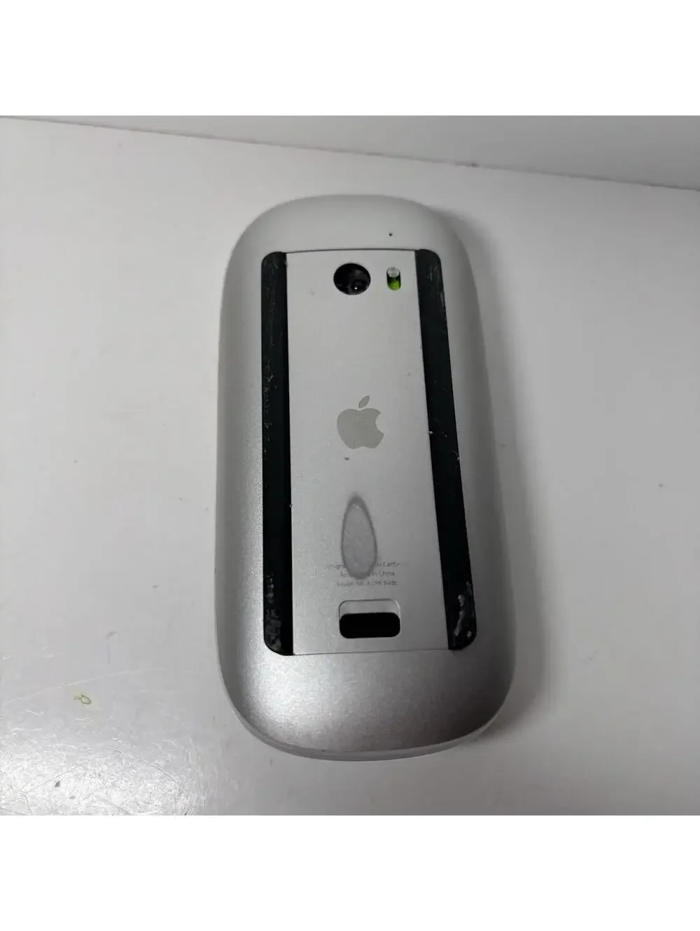 Apple Mouse 1st Generation Model A1296 3Vdc White Wireless Bluetooth Tested
